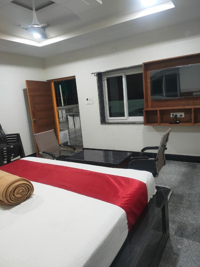 Hotel New Maruthi Inn, Lb Nagar Hajdarabad Zewnętrze zdjęcie